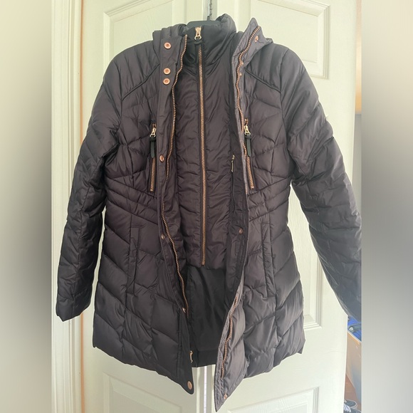 Marc New York down jacket. Woman’s medium deep plum with copper details - Picture 2 of 5